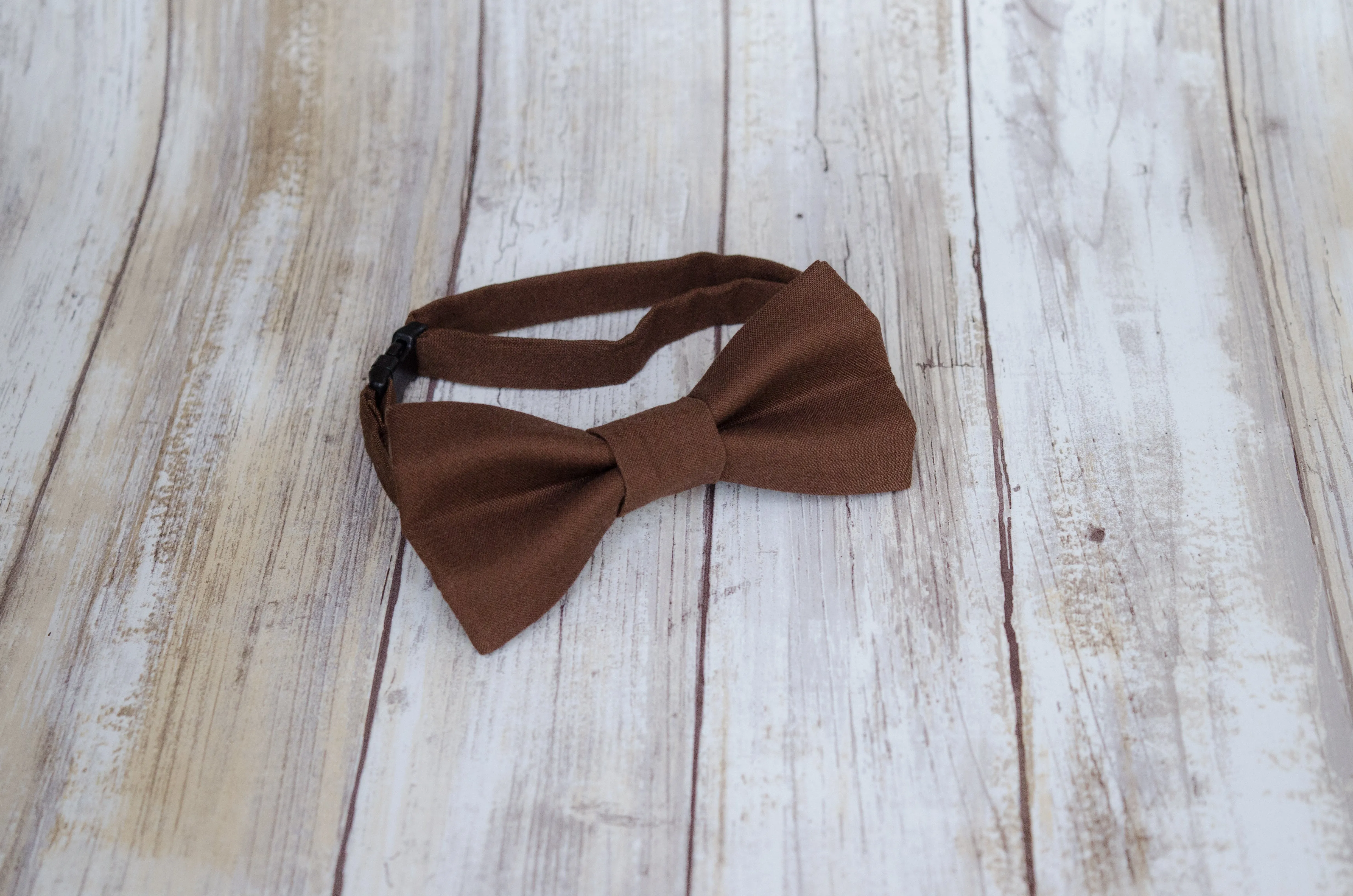 Chocolate Brown Bow Tie (71)