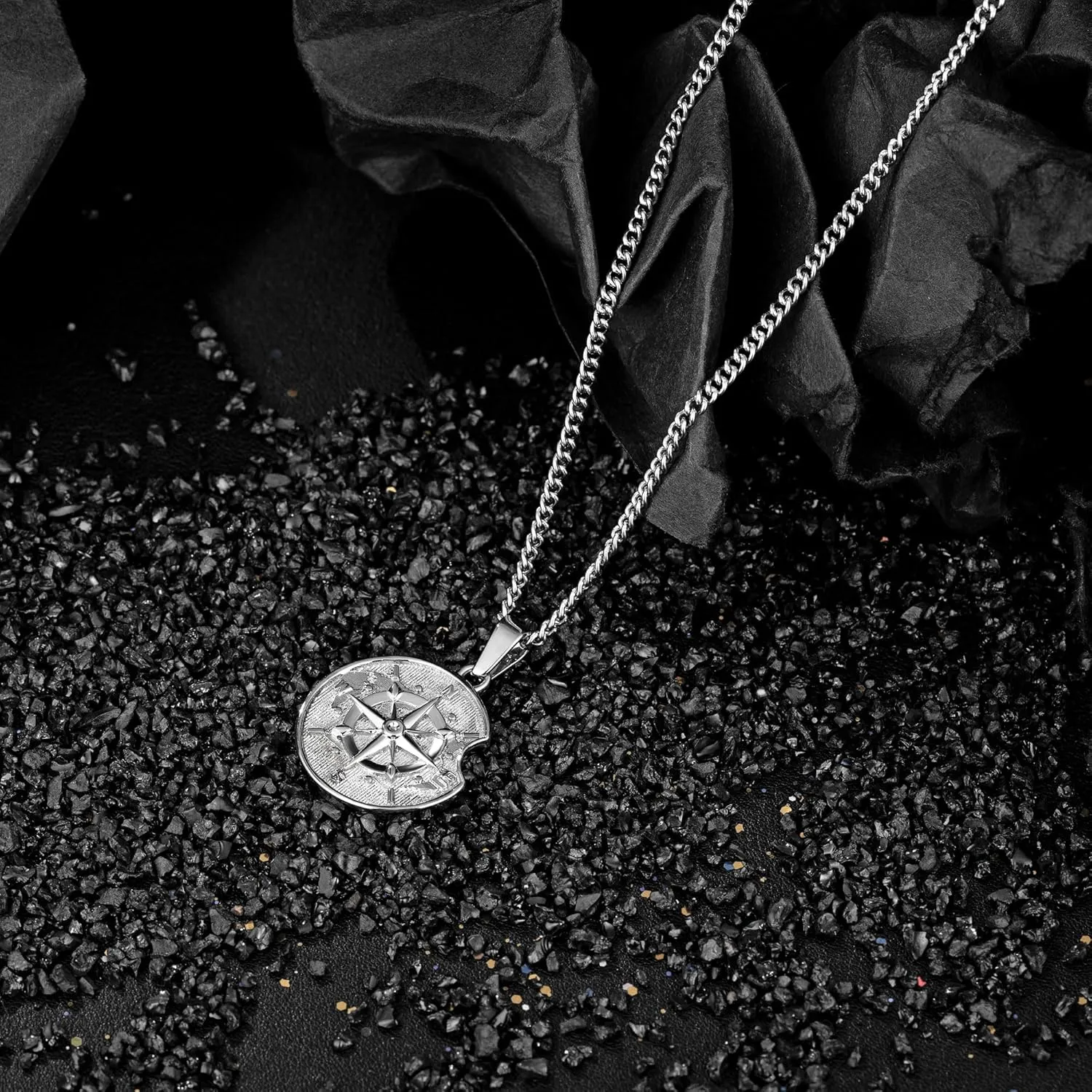 murtoo Compass Necklace for Men and Women, Gold Silver Vintage Stainless Steel Chains Necklace with Compass Pendant Unique Gifts for Men