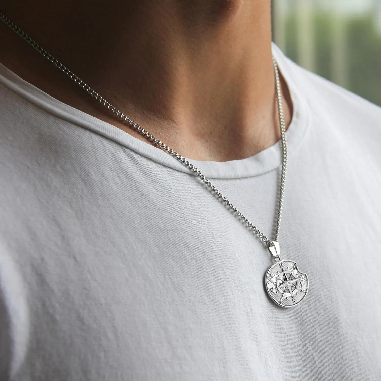 murtoo Compass Necklace for Men and Women, Gold Silver Vintage Stainless Steel Chains Necklace with Compass Pendant Unique Gifts for Men